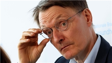 Gesundheitsminister Karl Lauterbach weist Forderungen der Apothekerverbände nach mehr Honorar zurück.