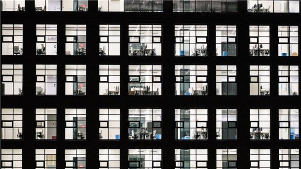 Immobilienpreise fallen erneut - Bürokrise wächst Gewerbeobjekte verzeichnen einen Preisverfall von 12,1 Prozent zum Vorjahreszeitraum.