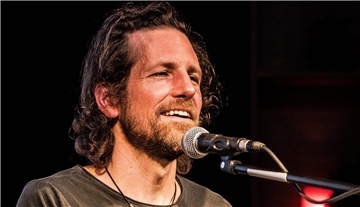Gibt ein Gastspiel in Dedesdorf: Aaron English