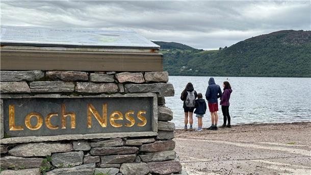 „Aufregendste Fotos von Nessie“: Gibt es das Monster doch? Gibt es das Seeungeheuer doch? Neue Bilder heizen die Gerüchte an.