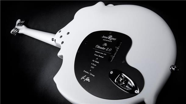 Von Otto Waalkes gestaltet Gitarre „Otticaster“ versteigert Gitarrenbauer Ritter hat schon US-Stars wie Lady Gaga und Prince beliefert.