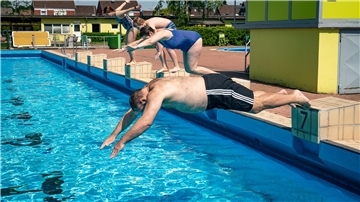 Sprung ins Wasser