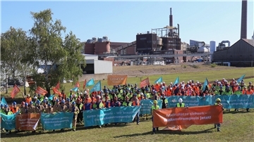 Glencore-Mitarbeiter setzen Statement an Bundesregierung.