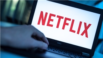 Glotzen bis zur Ohnmacht? Die Pandemie könnte zum Ende des Serienhypes beitragen.