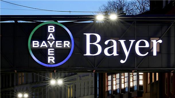 Glyphosat wurde vom amerikanischen Agrarchemieunternehmen Monsanto entwickelt, das von Bayer 2018 für mehr als 60 Milliarden Dollar übernommen wurde.