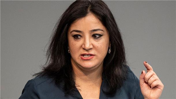 Gökay Akbulut (Die Linke) im Bundestag.