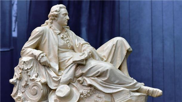 Goethe in gelassener Genießerpose. Nicht nur der berühmte Dichter kannte sich in Sachen Feste feiern gut aus, wie ein Vortrag der Goethe-Gesellschaft zeigen wird.