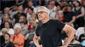 EuroLeague: Bayern-Basketballer chancenlos gegen Piräus Gordon Herbert musste mit den Bayern eine deutliche Niederlage gegen Piräus einstecken. (Archivbild)