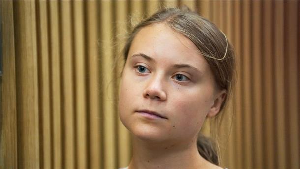 Greta Thunberg muss wieder vor Gericht Greta Thunberg wird vorgeworfen, Anweisungen der Polizei missachtet zu haben. Ihr droht ein Bußgeld.