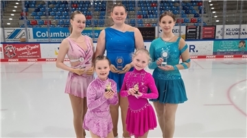 Seestadt-Eiskunstläuferinnen
