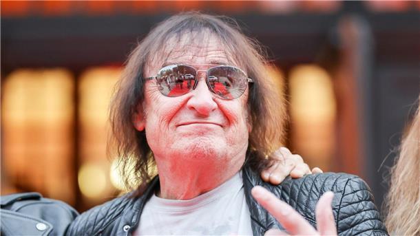 Dieter „Maschine“ Birr: „Meine Welt braucht keinen Zorn“  „Große Herzen“ von Maschine ist eine Sammlung sehr persönlicher Songs.
