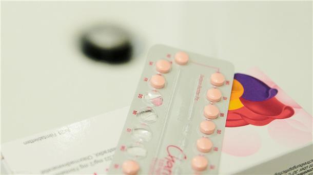 Antibabypille bei jungen Frauen immer unbeliebter Gründe für den Nachfragerückgang nannten die Krankenkasse nicht. (Symbolbild)
