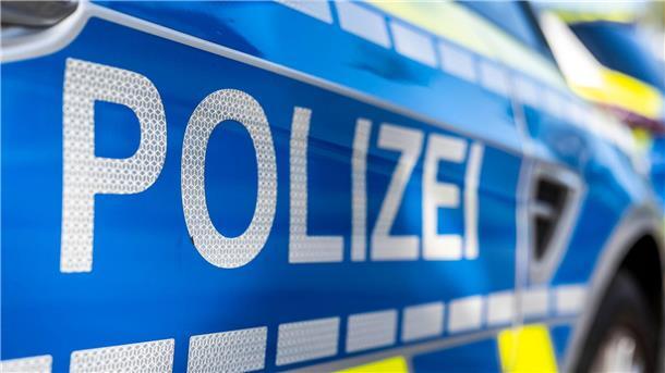 Grund für die Sperrung war ein großflächiges Trümmerfeld. (Symbolbild)