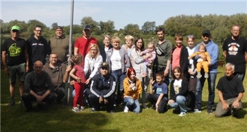 Gruppenfoto am Inselsee: Für alle Teilnehmerinnen und Teilnehmer war es eine schöne Veranstaltung.