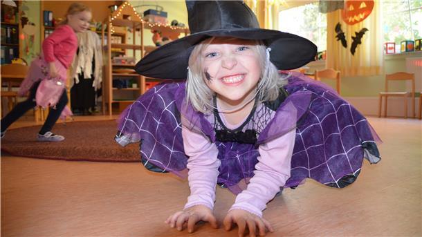 Verkleidete Kinder beim Halloween