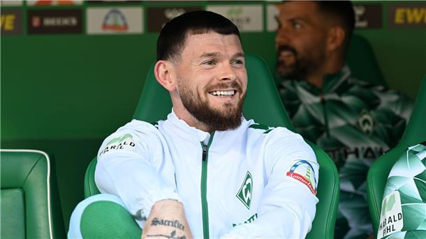 Werder-Serie gestoppt - St. Pauli holt wichtigen Punkt Gute Miene trotz Bankplatz: Bremens Oliver Burke saß gegen St. Pauli zu Beginn draußen.