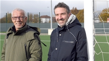 Haben über die Jahre den Kontakt gehalten: Spartas Fußball-Chef Wolfgang Otto (links) und Ingo Goetze, zuletzt in Diensten des FC Lorient.