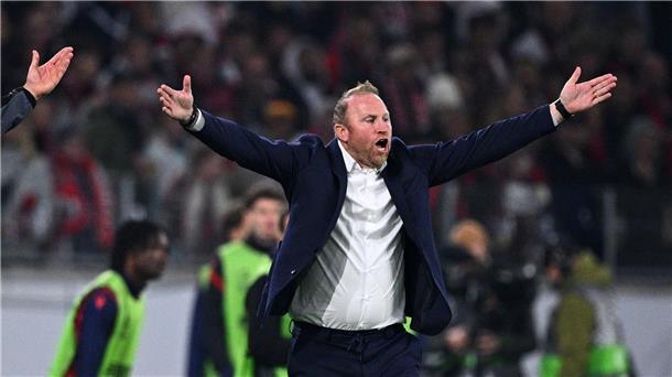 Haderte in Freiburg mit der Technik: Basels Trainer Ludovic Magnin.