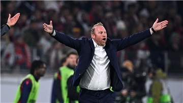 Haderte in Freiburg mit der Technik: Basels Trainer Ludovic Magnin.