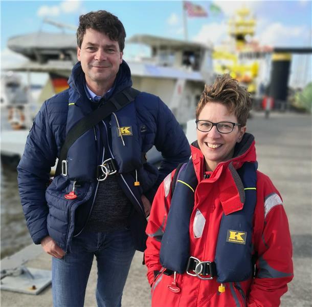 Häfensenatorin Dr. Claudia Schilling und Dr. Iven Krämer, der den Schifffahrtstag mitinitiert hat.