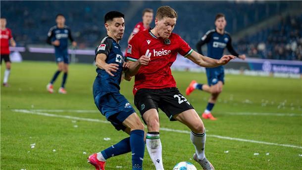 Hannover 96 ohne Halstenberg gegen Magdeburg Hannover 96 muss gegen Magdeburg auf Ex-Nationalspieler Halstenberg verzichten.