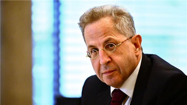 Weg für Maaßen-Partei frei Hans-Georg Maaßen ist das Mandat erteilt worden, „die Gründung einer konservativ-liberalen Partei unter diesem Namen auf den Weg zu bringen“.