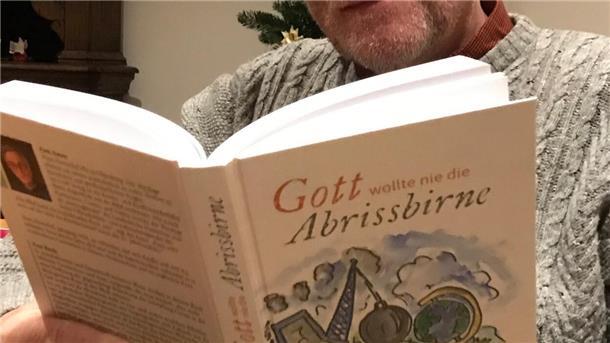 Hans Hentschels Buch enthält zeitgenössisch umgeschriebene und interpretierte Bibeltexte aus dem Alten und dem Neuem Testament.