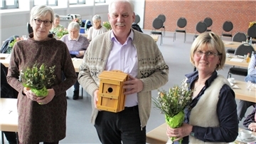 Braucht Loxstedt einen Seniorenbeirat? Jetzt werden die Betroffenen gefragt Harald Sommerfeld, Vorsitzender des Kreis-Seniorenbeirats (Mitte, hier bei der Gründung des Beirats in Beverstedt), wünscht sich in jeder Gemeinde einen Seniorenbeirat. In Loxstedt gibt es bislang keinen.