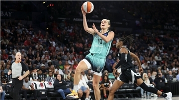 Hat die Chance auf den Titel in der WNBA - und mit ihrer Leistung großen Anteil daran: Leonie Fiebich von den New York Liberty.