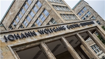 Hauptgebäude auf dem Campus Westend. Die „Johann Wolfgang Goethe-Universität“ in Frankfurt am Main.
