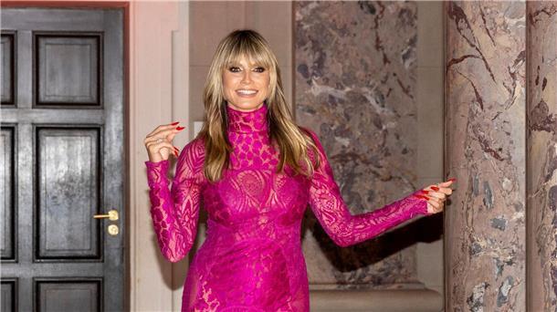 Heidi Klum stellt das Können ihrer Kandidatinnen und Kandidaten auf den Prüfstand.