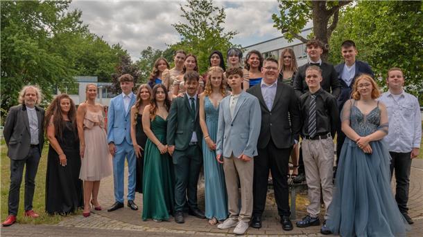 Heinrich-Heine-Schule, Klasse 10c Florian Heidtmann, Daniela Schubert, Ulrike Wr...