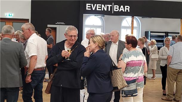 Markthalle Rodenkirchen steht wieder bereit für große Feste Hell und modern wirkt das Innere der Markthalle nun.