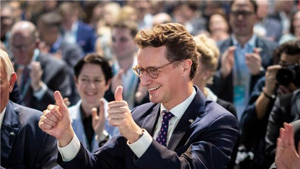 Hendrik Wüst (CDU) wird als Vorsitzender der NRW-CDU beim Landesparteitag wiedergewählt.