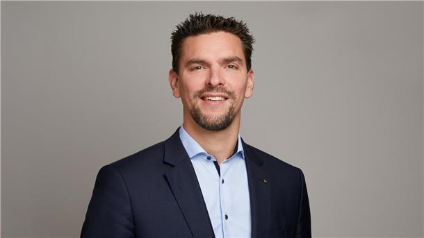Vom Altenheim zum Reservisten: Ex-Zivis melden sich zum Bund Henner Pasch hatte den Wehrdienst verweigert, heute sieht er das anders.