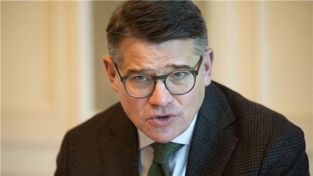 Hessens Ministerpräsident mit Finanzausgleich unzufrieden Hessens Ministerpräsident Boris Rhein. Die drei südlichen Bundesländer Bayern, Baden-Württemberg und Hessen sind die größten Geber beim Finanzkraftausgleich.