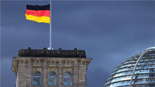 Heute ist das Reichstagsgebäude in Berlin Sitz des Bundestags.
