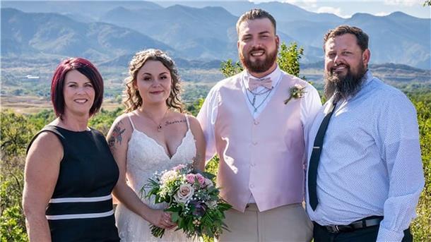 Zeit auf der Farm, Marchingband und Hochzeit Highlight des Jahres: Dave (rechts) und Kerstin (links) Crabills Sohn Kyle hat Jasmine geheiratet.