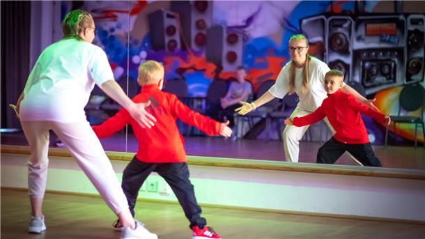 Hiphopper der Tanzschule Beer vor der neuen Saison. Im Bild (von links): Polina Volobuev und Devin (6).