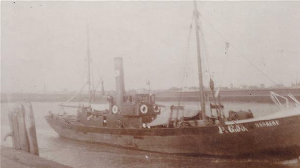 Historiker Dr. Heiko Herold sucht nach Bildern von der Wurthmann-Flotte. Dieses Foto zeigt vermutlich den Fischdampfer „Eva“. 