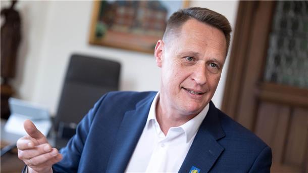 Verband: D-Ticket für Reisen in Tourismusregionen erhalten Holger Heymann, Vorsitzender des Tourismusverbandes Niedersachsen, fordert, das Deutschland-Ticket auch für die Mobilität in Urlaubsregionen langfristig zu erhalten.