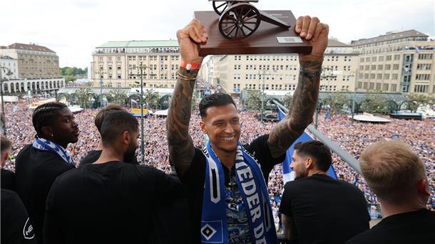 Selke wechselt von Bundesliga-Rückkehrer HSV in die Türkei HSV-Torjäger Davie Selke spielt künftig in der Türkei.
