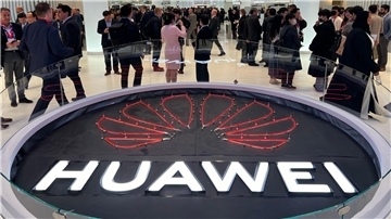 Huaweis Smartphone Mate 60 war in China als Triumph des Konzerns gegen US-Sanktionen gefeiert worden.
