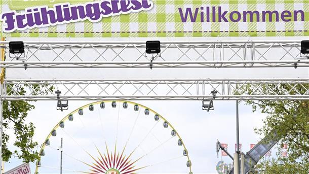 Frühlingsfest-Besuch: 430 Fälle von Magen-Darm-Beschwerden Hunderte Besucher klagten nach dem Besuch eines Festzeltes (nicht im Bild) auf dem Stuttgarter Frühlingsfest über Magen-Darm-Beschwerden.