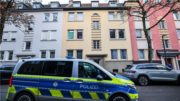 Großrazzia gegen irakisch-kurdisches Schleusernetzwerk Hunderte Polizeibeamte versuchen, europäische Haftbefehle gegen mutmaßliche Schleuser zu vollstrecken.