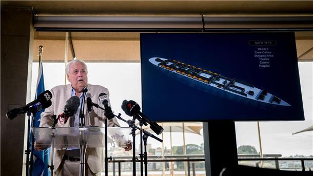 Australischer Milliardär will die Titanic nachbauen lassen „Ich habe zwei Möglichkeiten: Entweder gebe ich meiner Frau noch mehr Geld zum Einkaufen oder ich gebe es für die Titanic aus - und ich gebe es für die Titanic aus, weil sie genug eingekauft hat“: Milliardär Clive Palmer.