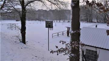 Verschneite Idylle an der Seestraße in Ankelohe: Auf dem Gelände, das der Reitverein „Frei-weg“ Meckelstedt und die Dorfgemeinschaft nutzen, stehen Veränderungen an.