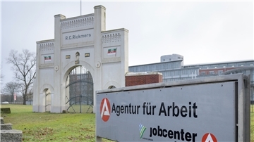 Im Bremerhavener Jobcenter hat der Experte für Sozialbetrug, Oliver Jacobs, die aktuellen Zahlen vorgestellt.
