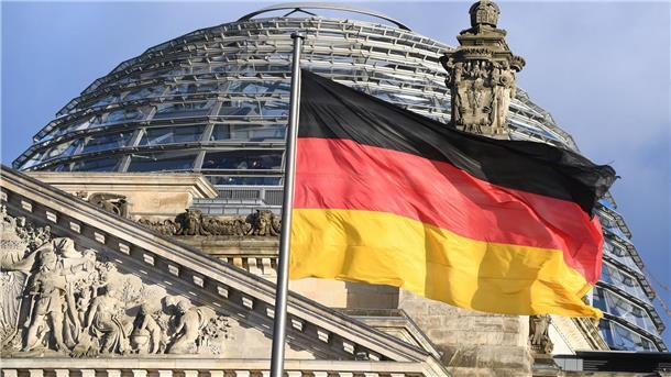 Bahn, Rente, Sommerzeit – was sich im März ändert Im Bundestag gibt es neue Gesichter. (Archivbild)