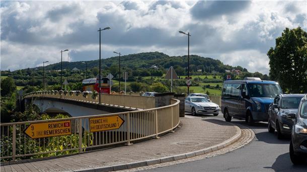 Von wegen grenzenlos: Ärger in Schengen über Kontrollen Im Dreiländereck wird Europa im Kleinen gelebt.